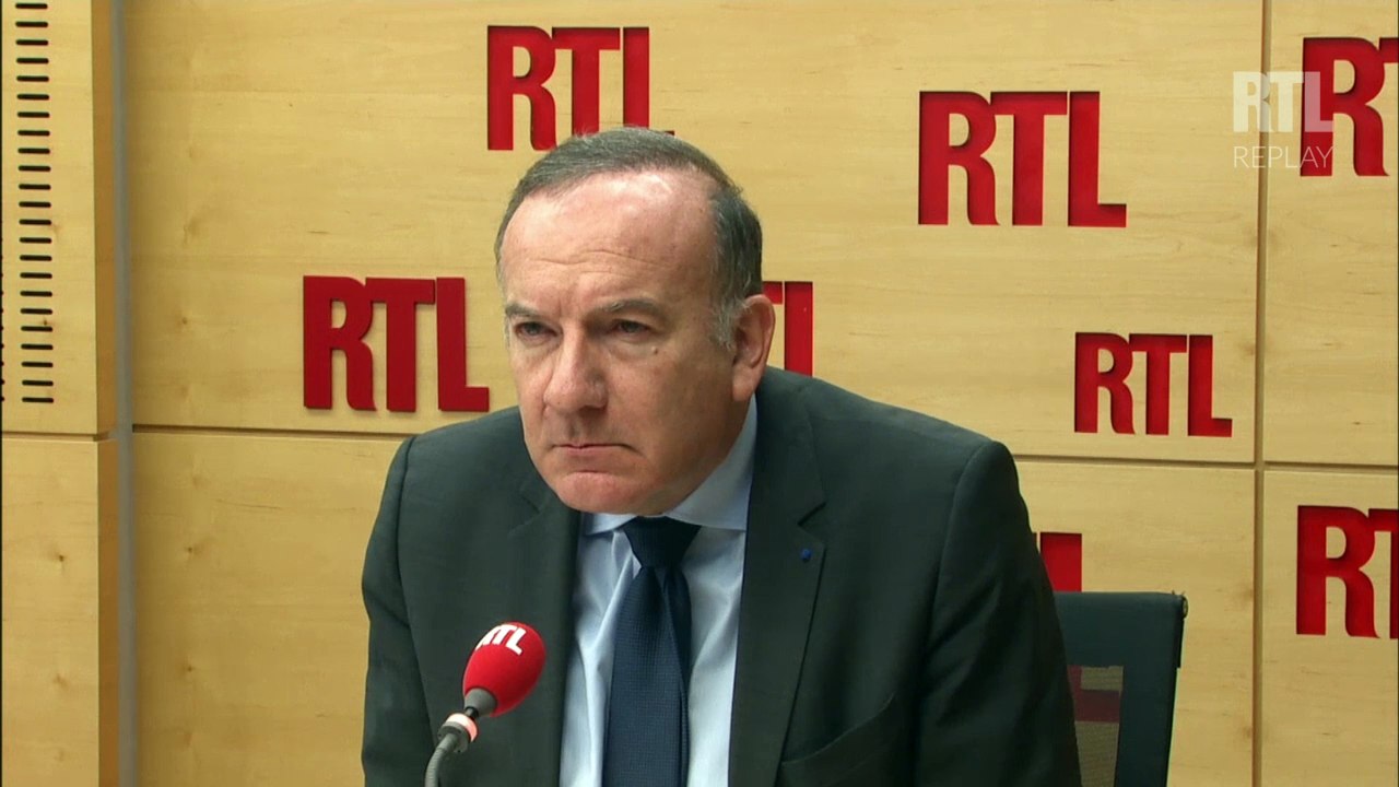 "C'est de la démagogie sociale", déclare Pierre Gattaz à propos du programme économique du Front National