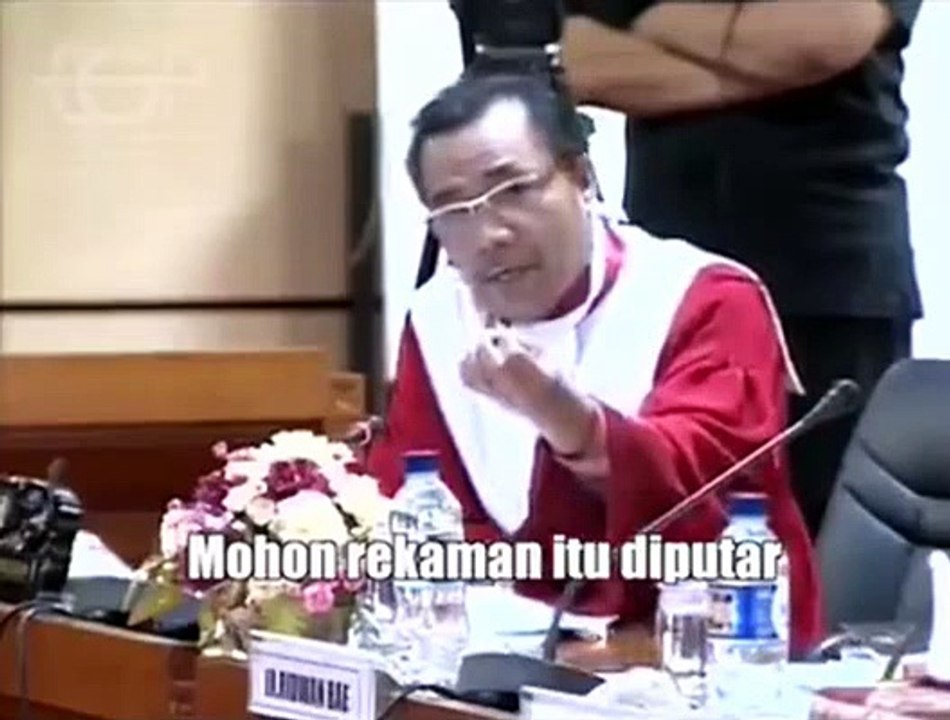 Buka Tutup Versi Sidang MKD