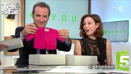 C à vous - Jean Dujardin reçoit un cadeau de naissance pour sa fille - Lundi 7 décembre 2015