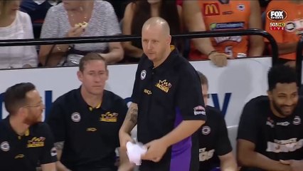 Elle se ridiculise lors d’un lancer à 250 000 dollars