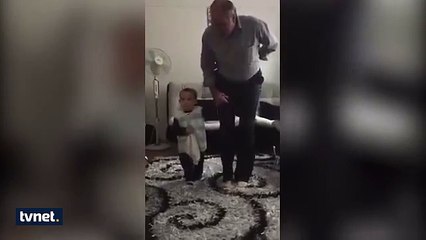 Dede ve Küçük Torunundan Muhteşem Halay