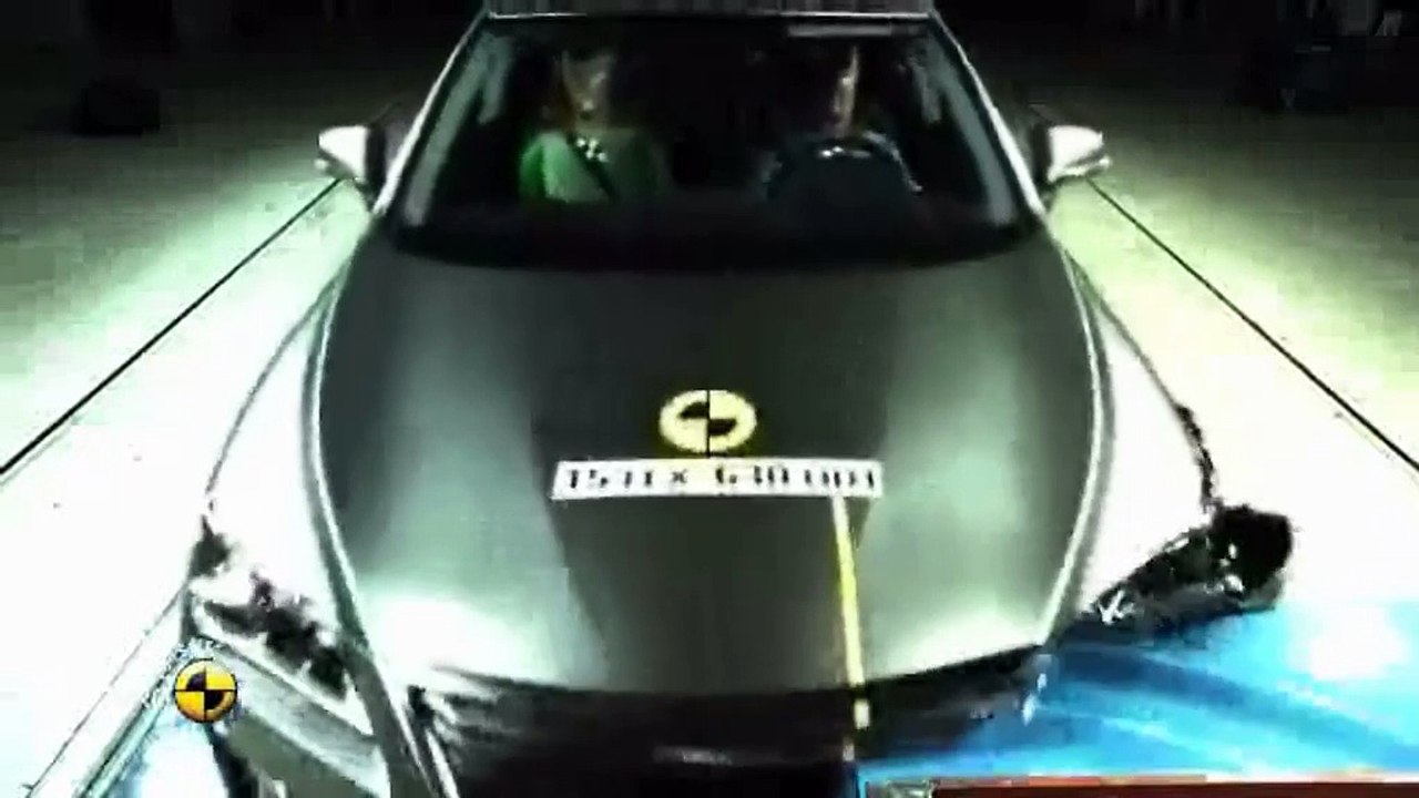 Le Lexus RX obtient cinq étoiles aux crash-tests Euro NCAP