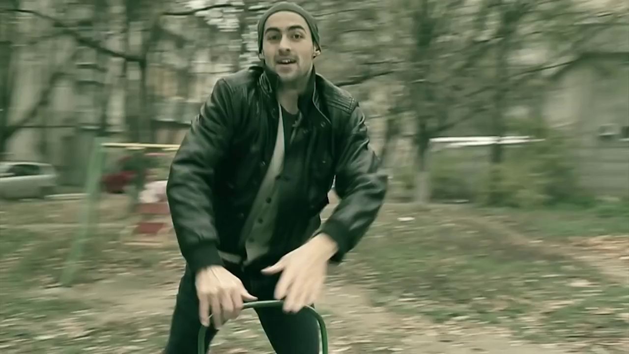Юрий Рыбак в клипе DARA & Carla's Dreams - Жить...