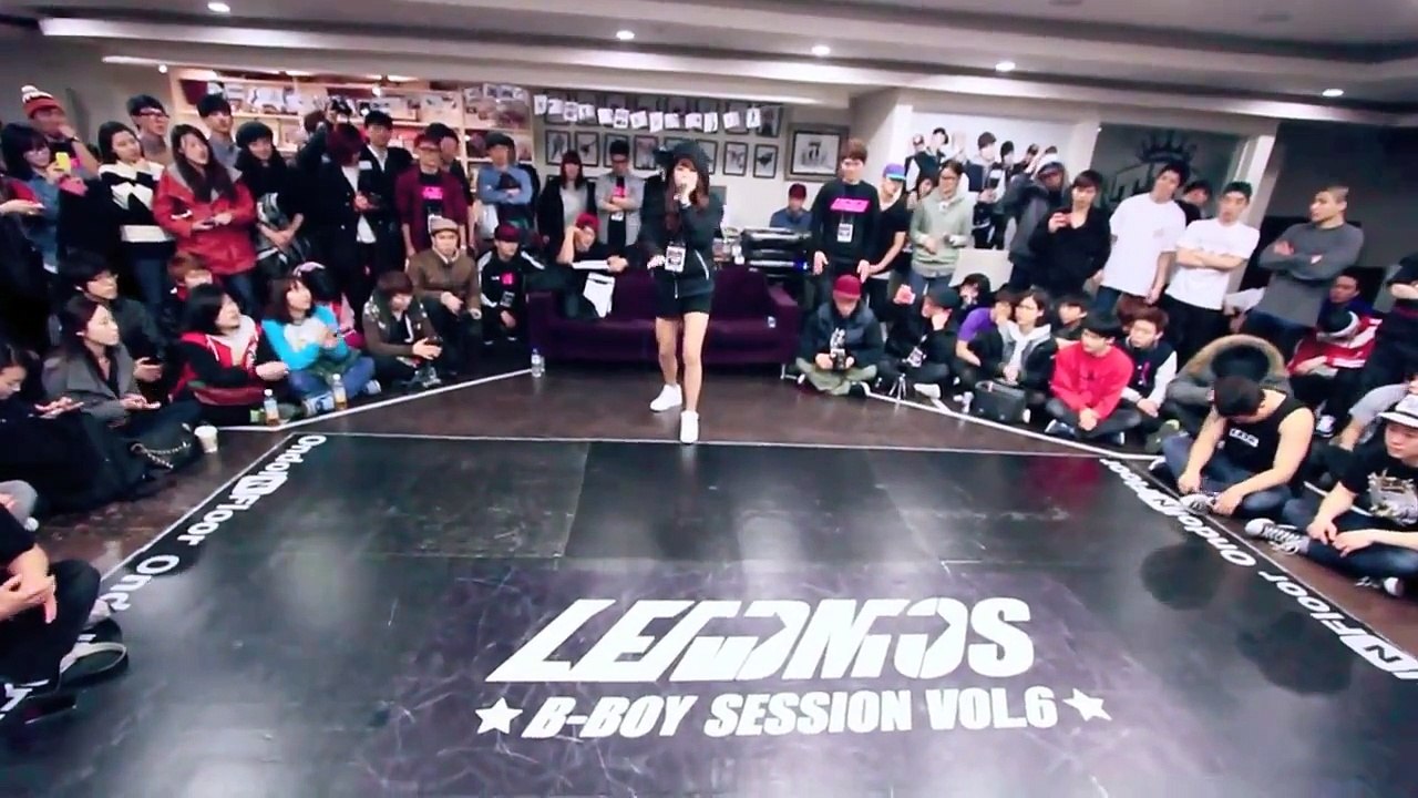 While Korean girl beatbox - Wonderful