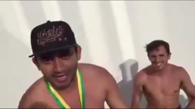 Lucas participa de funk com provocação a Ricardo Oliveira