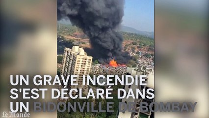 Grave incendie dans un bidonville de Bombay