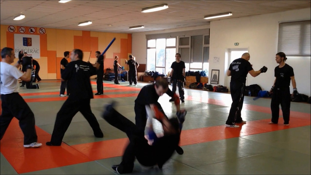 USB  BERGERAC SAVATE BATON DÉFENSE 1 ER PARTIE