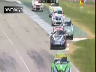 Yarış arabası alev topuna döndü !!!