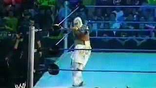heheheheh - World's Most Epic Wrestling Ever - Rey Mysterio VS Great Khali - hdhut.blogspot.com