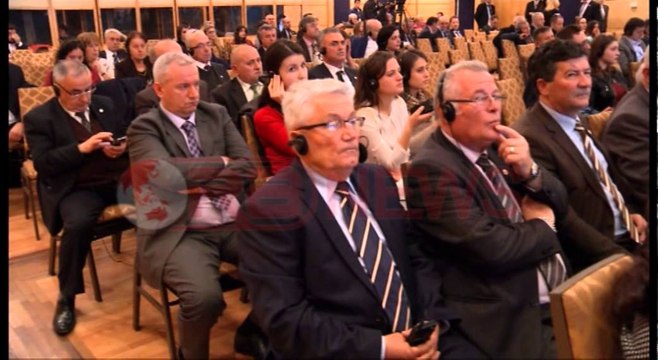 25 vite pas rënies së komunizmit, Apeli i ndërkombëtarëve: Shqipërinë të realizojë reformat