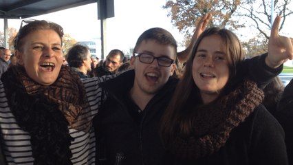 Les fans de Johnny avant son concert au Zénith