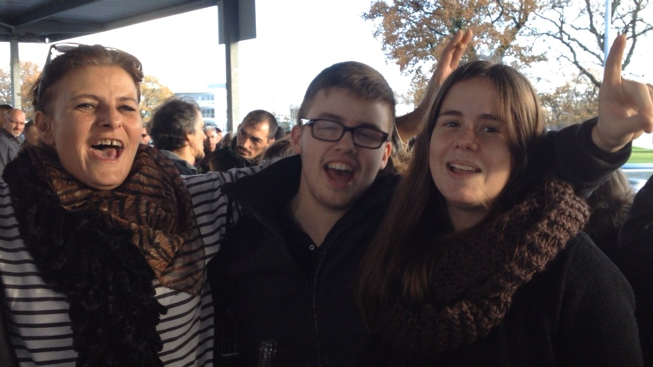 Les fans de Johnny avant son concert au Zénith