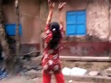 awesome dance by bangladeshi girls shaono gagane ghor ghanaghata_(640x360)