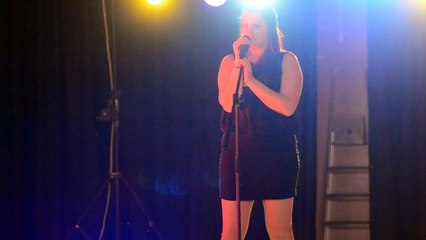 Lola Reva cover "DONNE MOI LE TEMPS" 04 12 2015