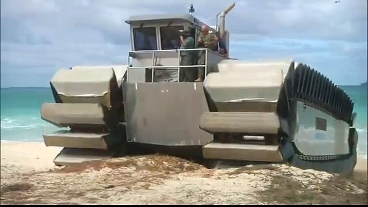 Marine Amphibious Landing with Experimental UHAC RIMPAC 2014