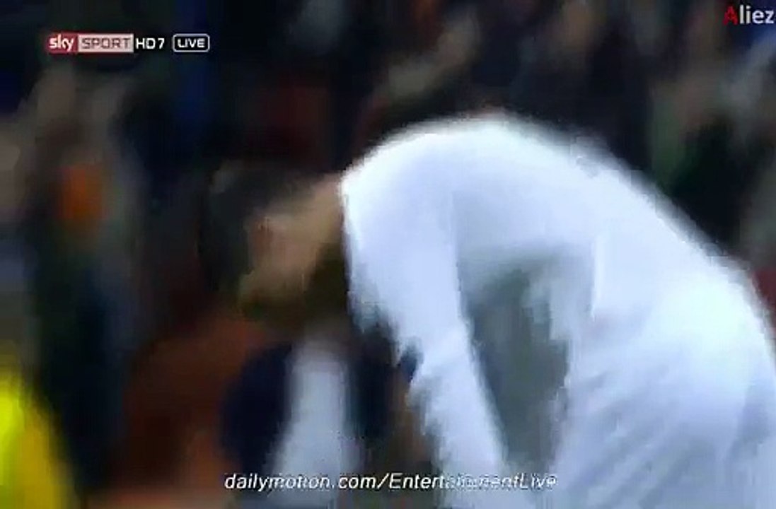 KARIM BENZEMA AMAIZING GOAL REAL MADRID 2-0 MALMOE FF 8-12-2015