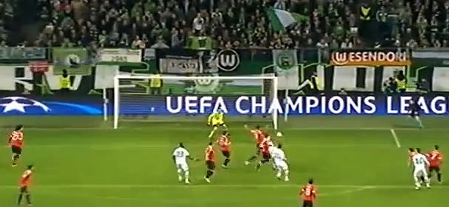 Naldo Goal - Wolfsburg 1 - 1 Manchester United - 08_12_2015