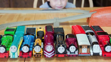 Thomas and Friends TrackMaster Train Collection Fastest Engine Competition - Kinder Playti