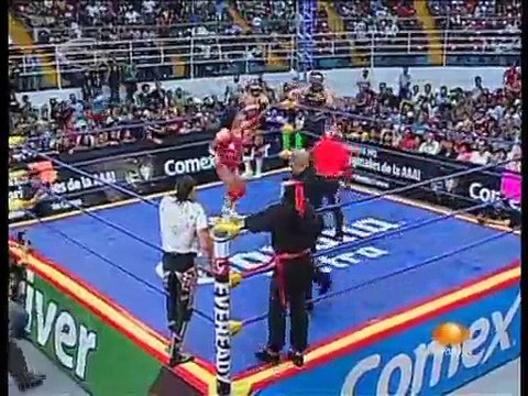 03 Heavy Metal, Octagon & Pimpinela Escarlata vs. Los Maniacos