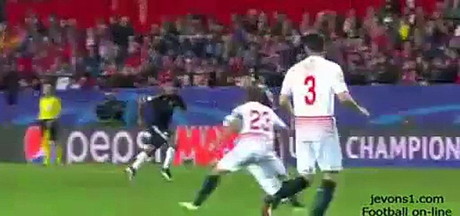 Sevilla 1 - 0 Juventus - Full Highlights - 08122015