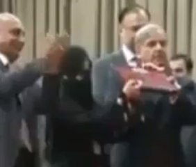 Shehbaz Sharif laptop distribution scheme Tezabi Totay