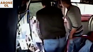 Halk otobüsünde kanlı kavga: 2 yaralı