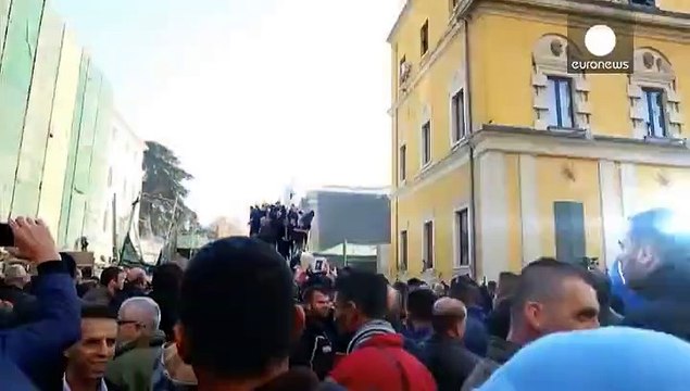 Albanian opposition protesters accuse government of corruption