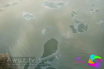 EXCLUSIVE Footage of Fluently Oil Coming Form the NANDIPUR Power Plant in the Canal Upper Chenab