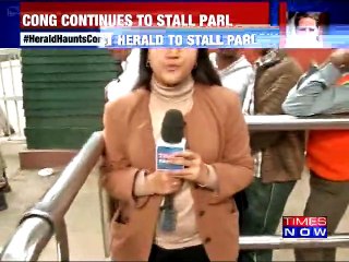 Sonia Gandhi meets party workers