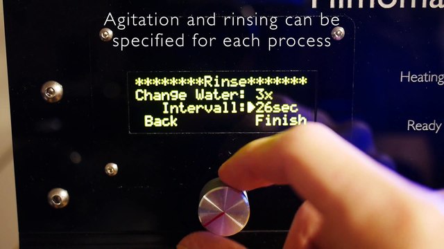 Un passionné construit une machine qui colore les film - Filmomat - Automatic color film processor - copie