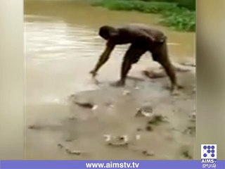 کیاآپ نے کبھی مچھلی اس طریقے سے پکڑی ہے ؟؟؟؟