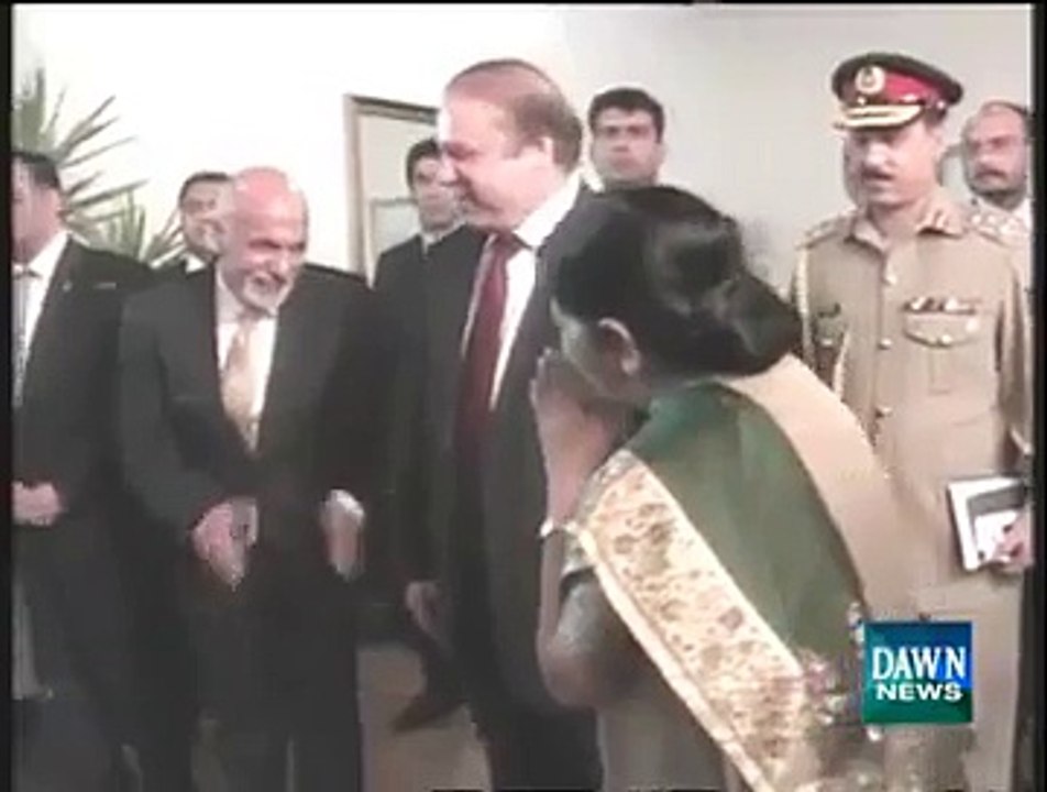 Sushma Swaraj meets with Nawaz sharif and Ashraf Ghani