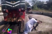 A Big Slap on Us - This is How Train Engine Side Changes in Karachi