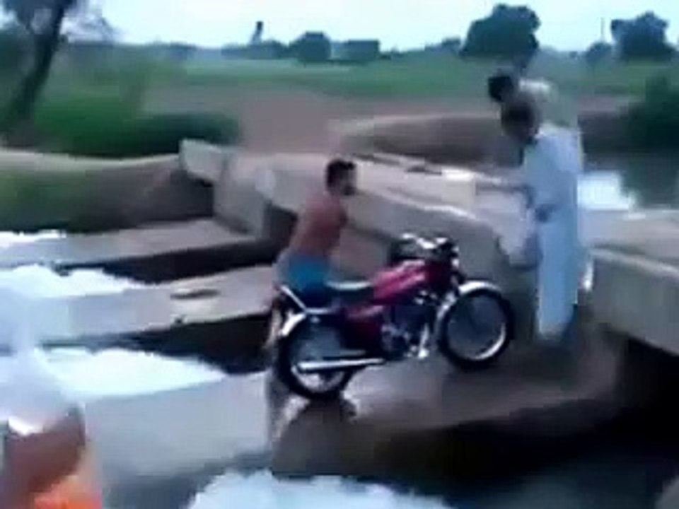 very funny Pakistani Video clips