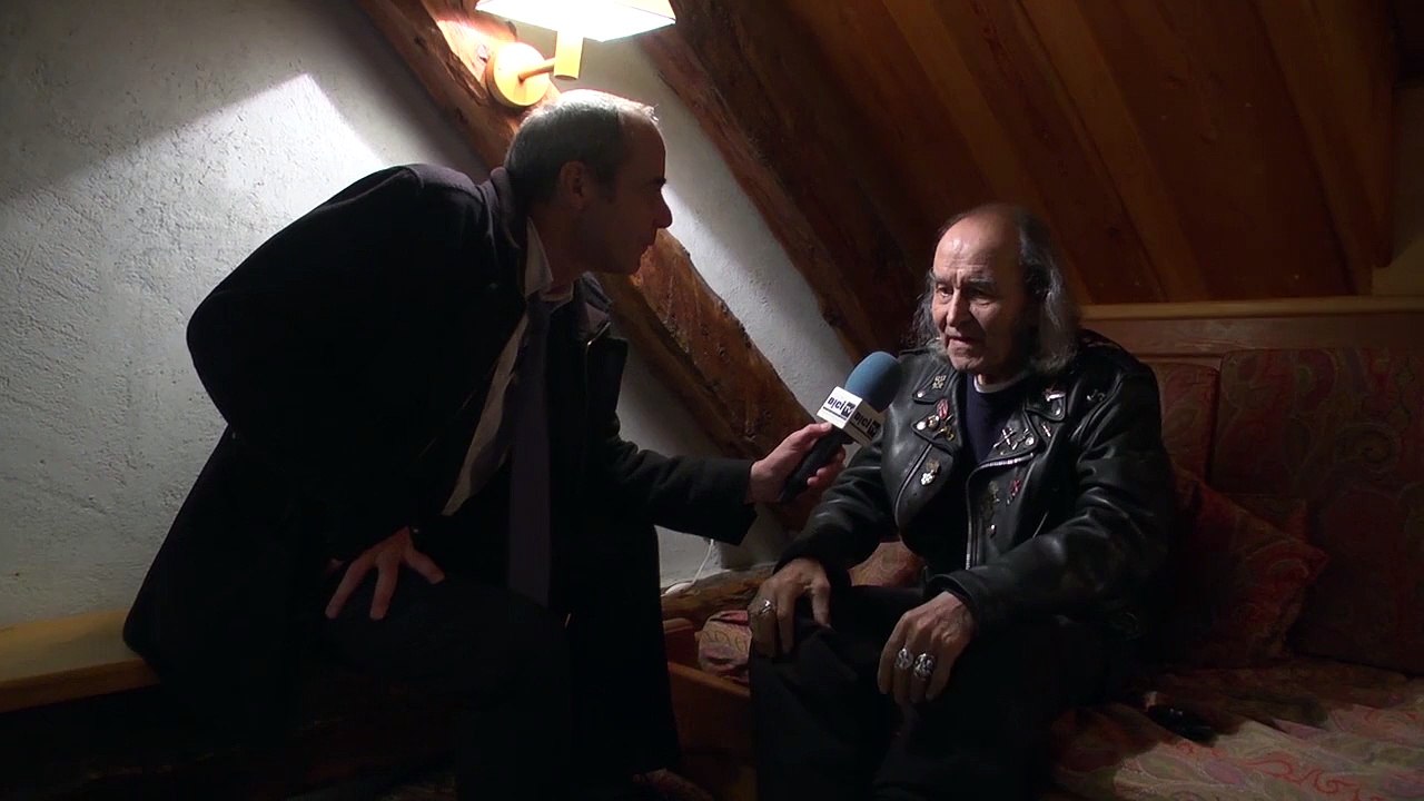 D!CI TV : Le père Guy Gilbert, le "curé des artistes et des loubards" a repris ses habitudes hivernales à Serre Che