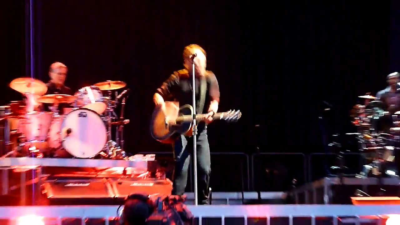 Bruce Springsteen   - SHACKLED & DRAWN - LIVE @ BERLIN 30-05-2012