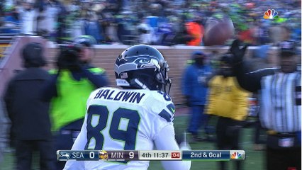Russell Wilson finds Doug Baldwin for 3-yard touchdown