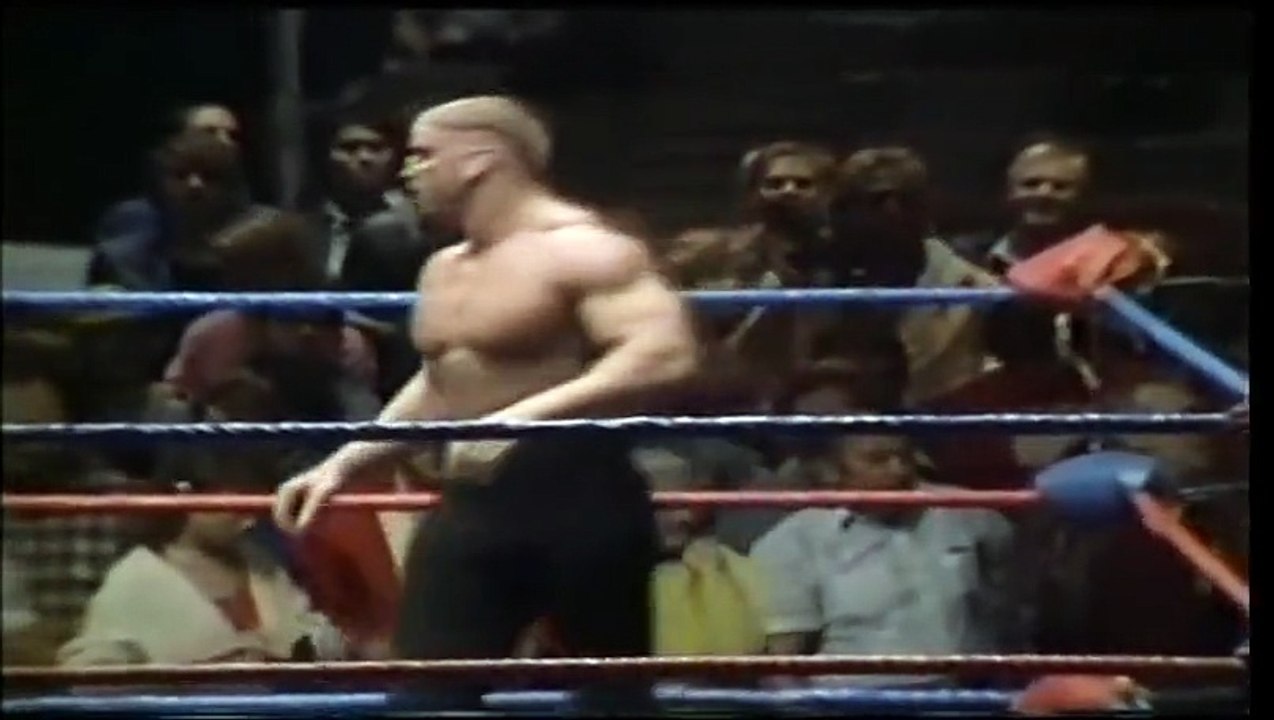 Road Warriors lose tag team titles