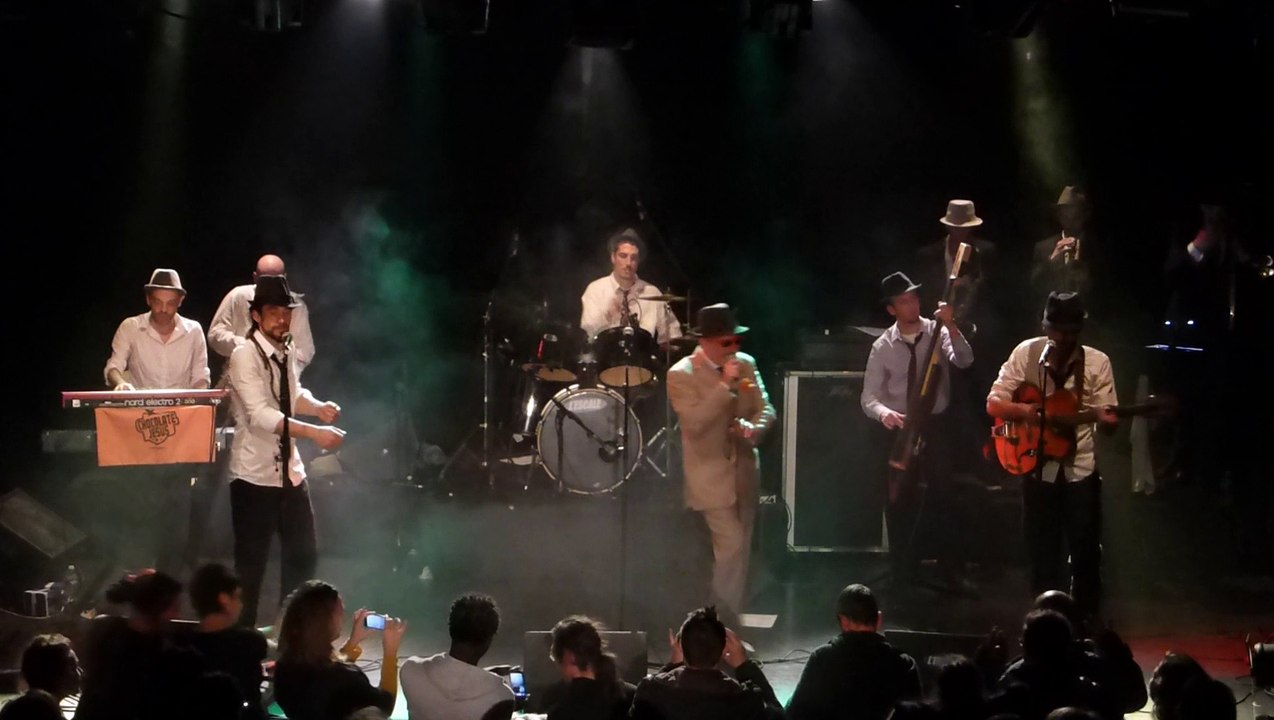 Jo Corbeau feat Chocolate Jesus à la MJC l'escale - Dévadasi (live)