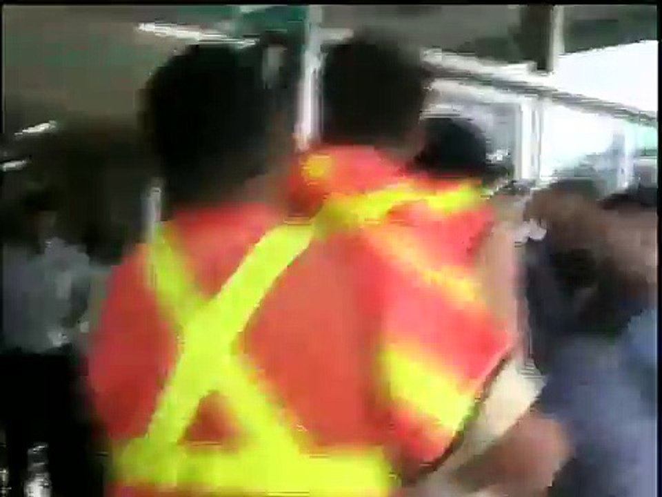 HOMBRE CON VARILLA ATRAVESADA