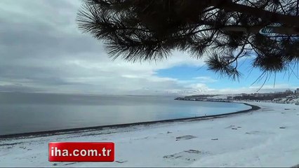 Van Gölü'nde kış güzelliği