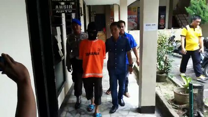 "Saya Sakit Hati karena Tidak Dikasih Uang Rokok"