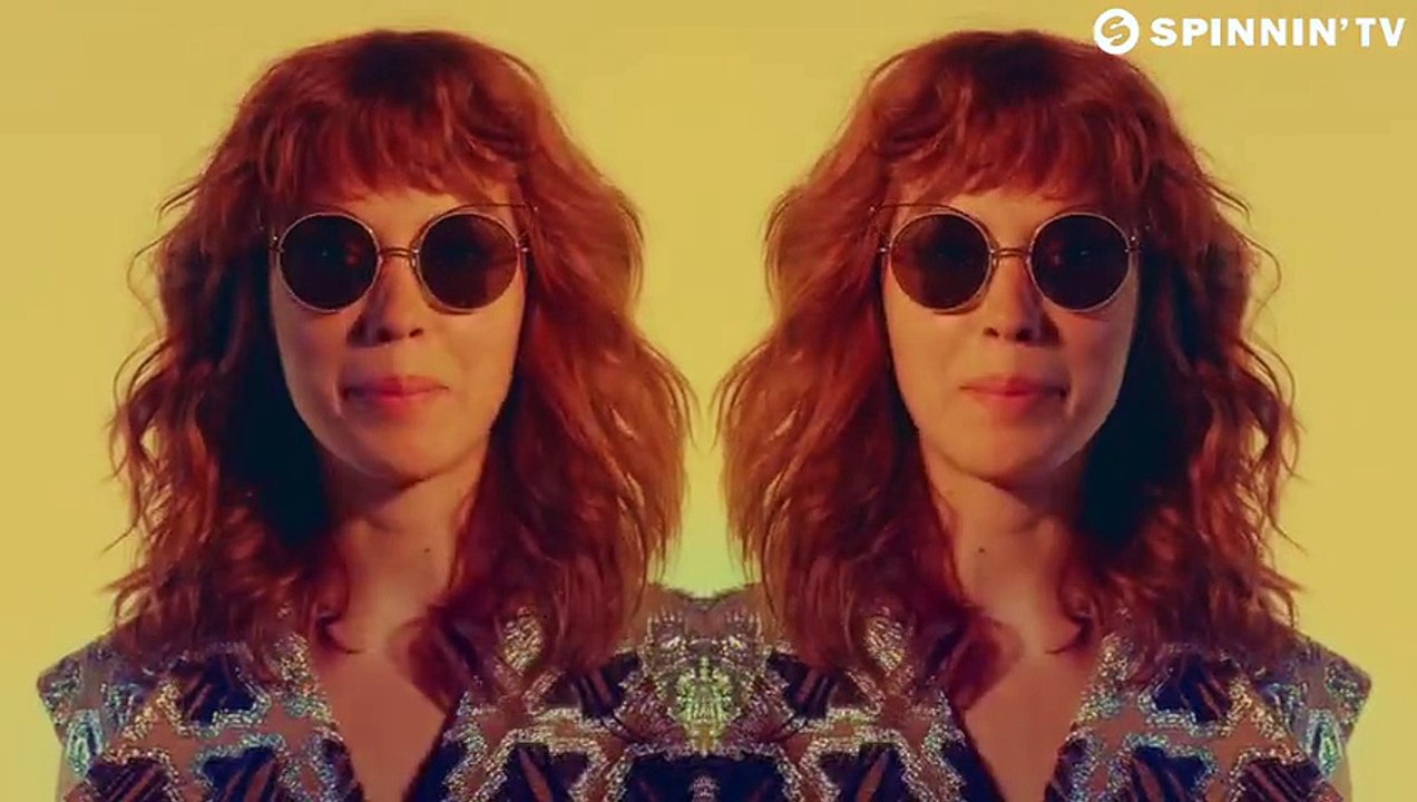 Martin Solveig « +1 » (feat. Sam White) [Official Video]