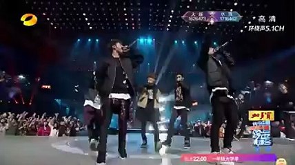 Kim Hanbin - "cười đểu" =)))))