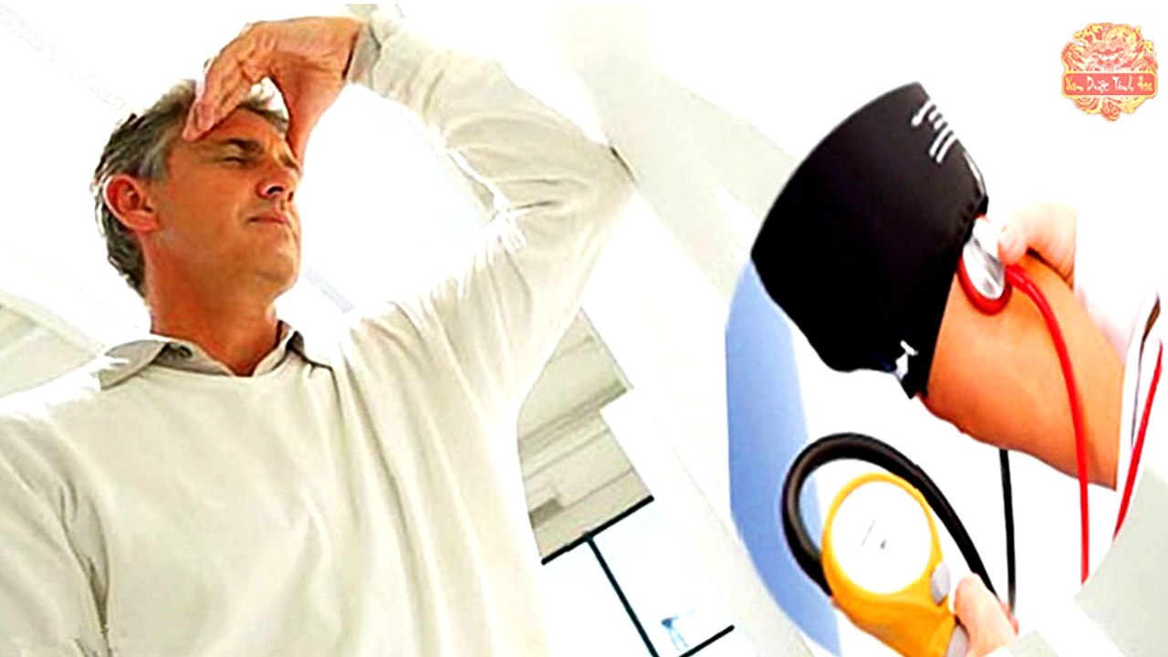 Thiểu năng tuần hoàn não là gì? Chế độ ăn ra sao?