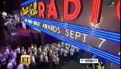 Flashback! See an 18-Year-Old Britney Spears at the 2000 VMAs