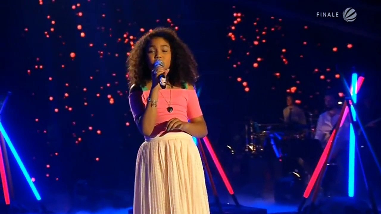 Peter Gabriel - The Book of Love (Zoë) |The Voice Kids 2015 | Finale | SAT.1