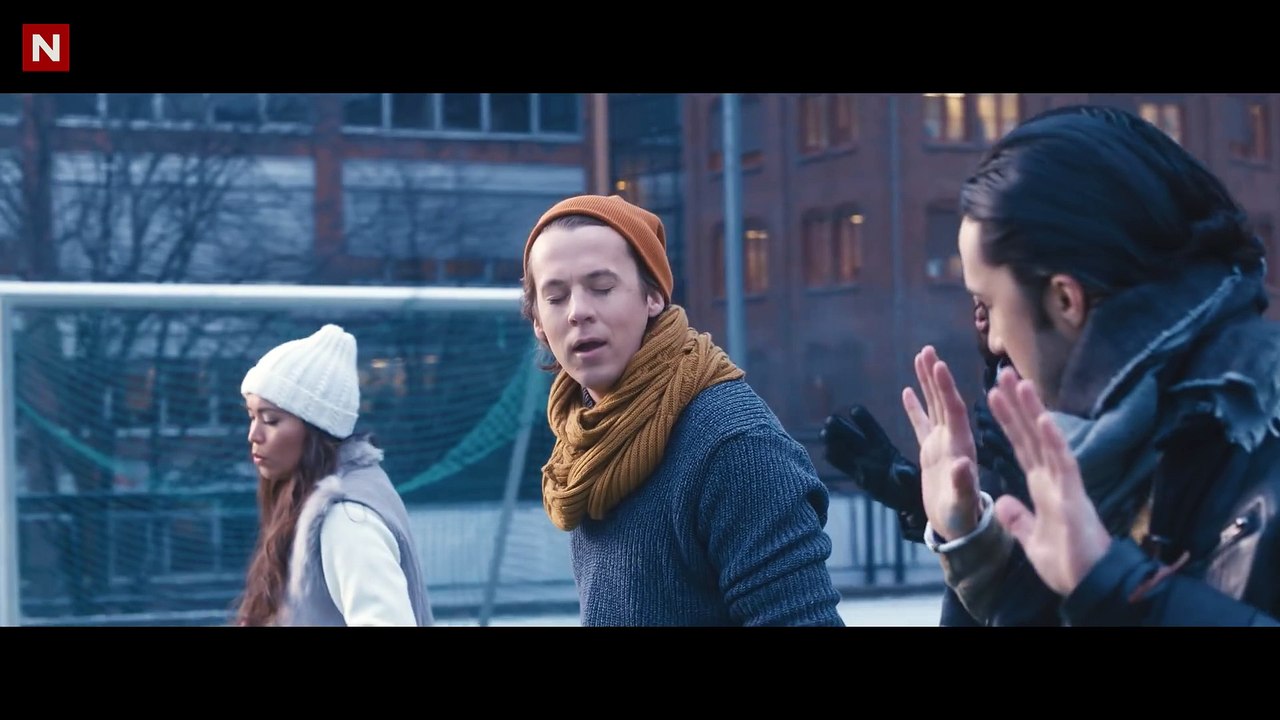 Parodie énorme des plus grandes chansons A Capella...