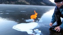 Il arrive à mettre du feu sur de la glace