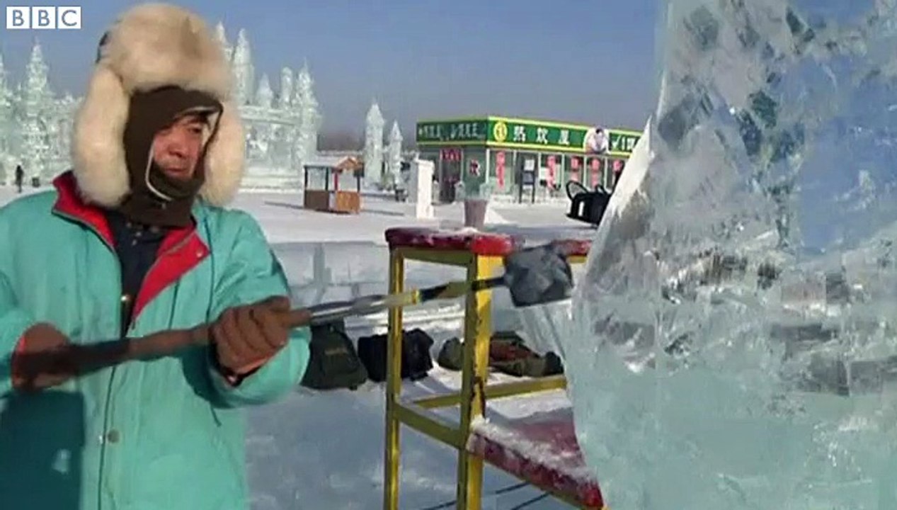 Sculptors compete in Harbin Ice Sculpting Competition